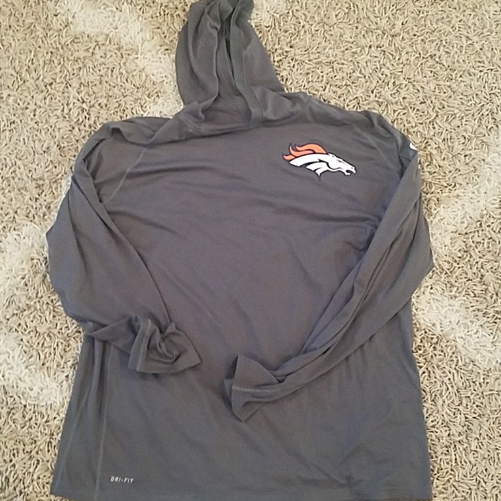 Denver Broncos shirt